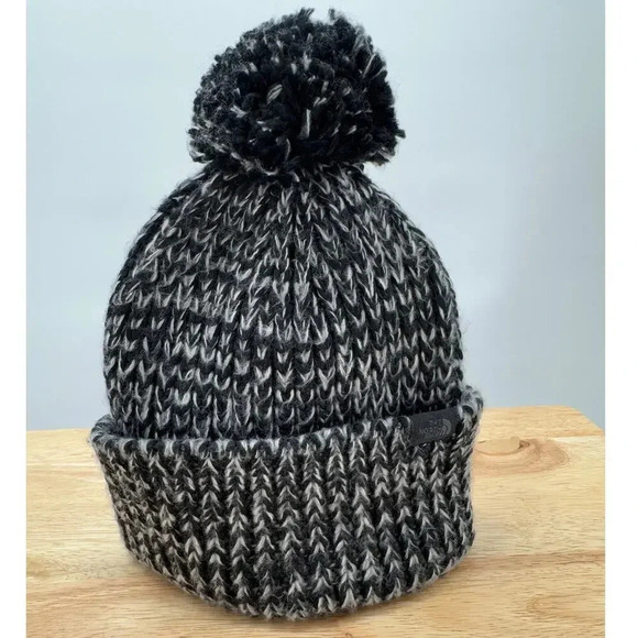 The North Face Women's Cozy Chunky Cuffed Beanie w/ Pom Pom Black/Gardenia White - Picture 1 of 4